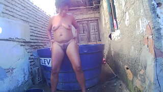 Praní na můj bazén v nude