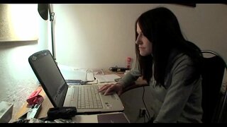 ��� ವ್ಯಕ್ತಿ ಅಲ್ಲ ವಿರುದ್ಧ