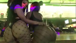 ���ា Twerk ក្រ