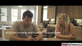 Plavuša Bailey voli budu jebali u grub nacin