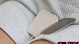 Stiefmutter und Ihr tighty girl befriedigt sich gegenseitig