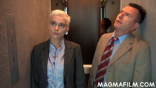 Anal fucked aig an obair