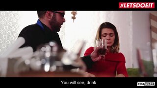 LETSDOIT-ស៊ិចស៊ីស្លុតក្មេងស្រីឡារ៉ាខាងលិចខ្លែងហើរនិង Fucks ជាមួយបេះដូងខូចឪពុក