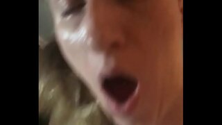 ���ៅព្រឹក blowjob និងការរួមភេទជាមួយប៍នតង់ bombshell MIlF