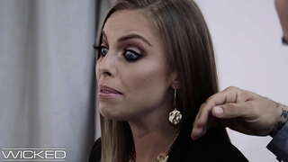 ���នទ្រព្យភ្នាក់ងា Fucks អតិថិ-មនុស្សអាក្រ